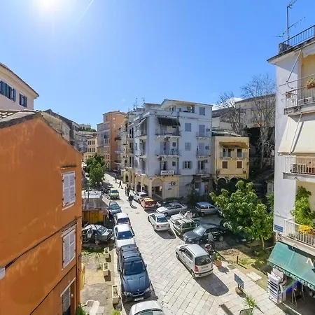Gusta Apartment *